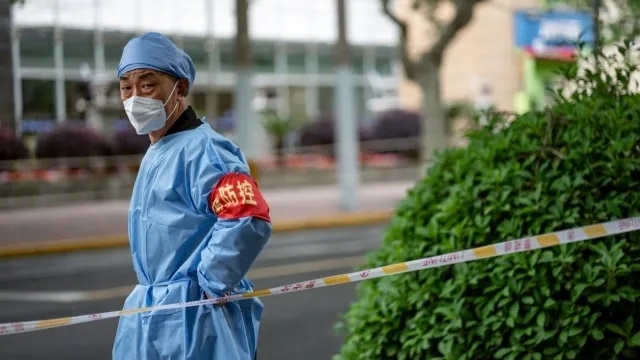 Дете почина в Китай заради строгите ограничения срещу COVID-19 и