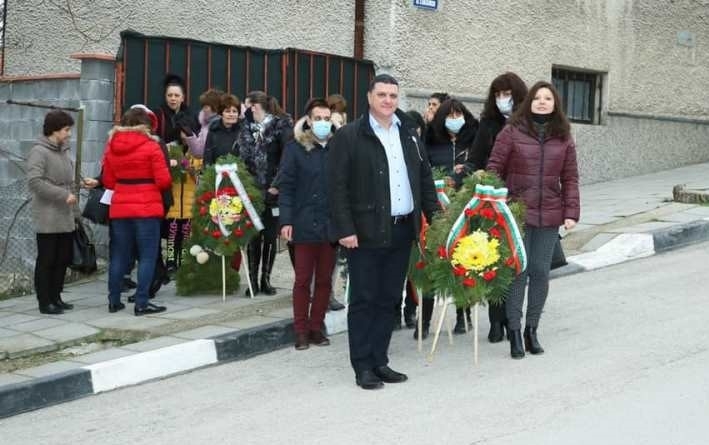 В Оряхово се прекониха пред паметта на Апостола на свободата съобщиха