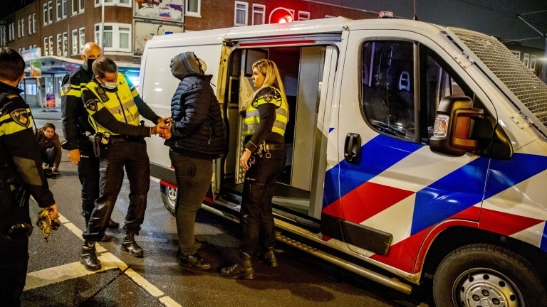 Нидерландската прокуратура съобщи днес за ареста на 37 годишен сирийски бежанец