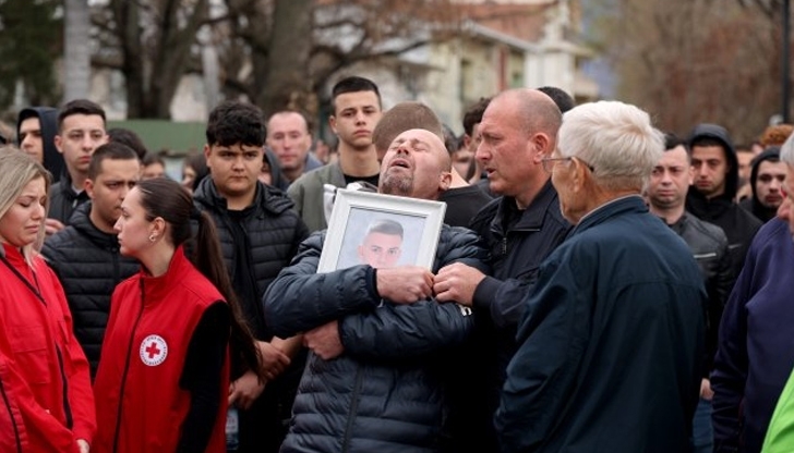 Гняв и скръб сред хората в Кочани, всеки дом е засегнат от трагедията