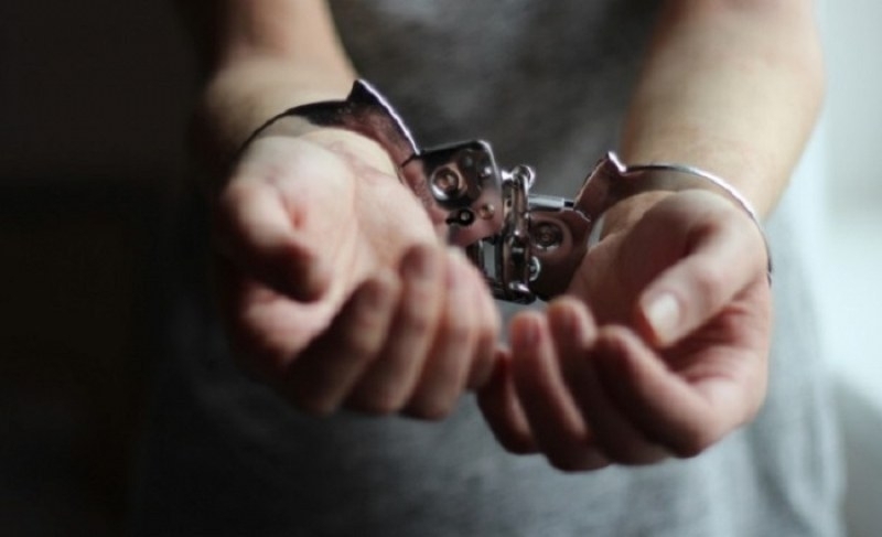 Полицаи са арестували мъж откраднал телефона на дете във Враца