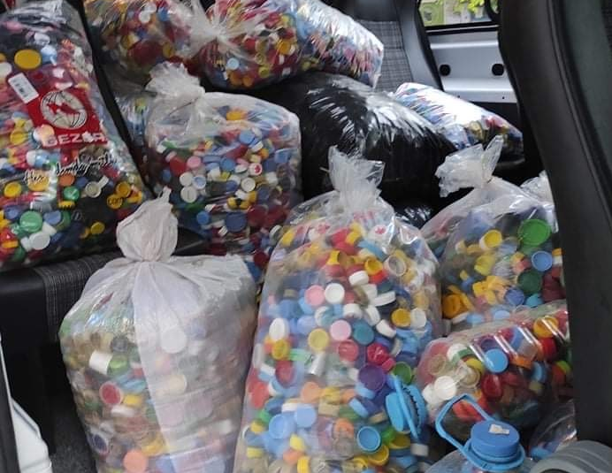 Берковица дари 430 кг капачки на националната кампания "Капачки за бъдеще" /снимки/