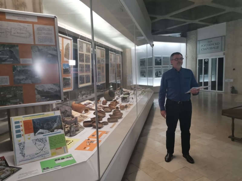 Подредиха изложба в историческия музей във Враца видя репортер на