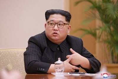 Двете корейски държави откриха днес червена телефонна линия между лидерите