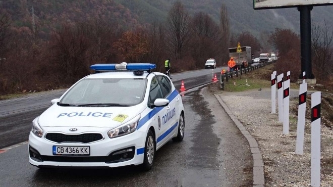 7 души са пострадали при катастрофа на пътнически микробус в