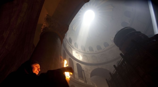 На Велика събота на 7 април Благодатният огън ще бъде