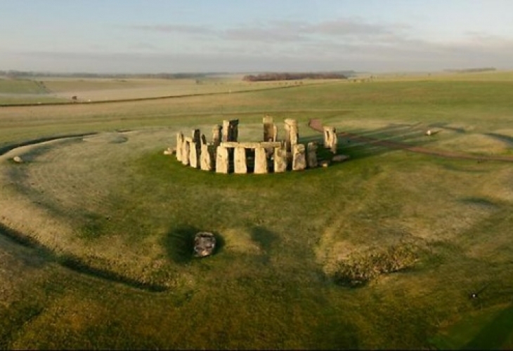 Гигантските каменни блокове за построяването на най известния мегалитен паметник в