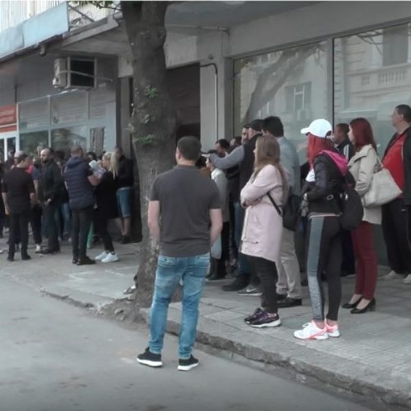 Десетки жители се събраха в подкрепа на нападнатото преди дни