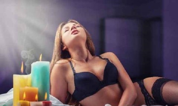 Масажните свещи са изискан еротичен аксесоар с който можете не