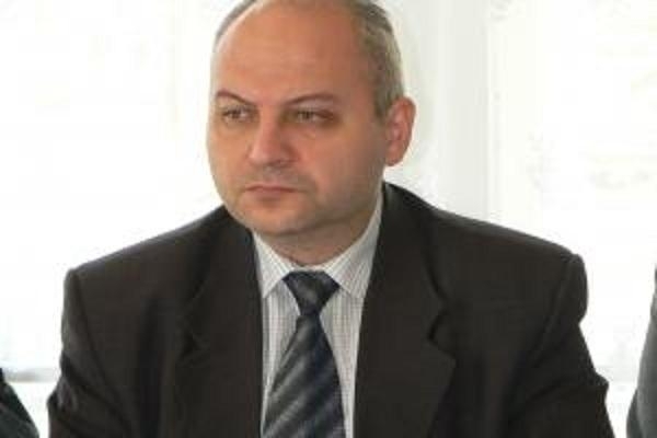 Прокурорът от Враца Емил Петров е бил засечен на странна