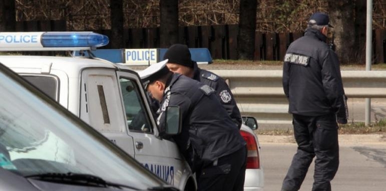 Задържаха полицай по време на дежурство с над 1.6 промила алкохол