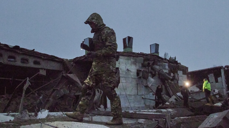 Русия извършва масирани въздушни атаки срещу територията на Украйна, съобщава