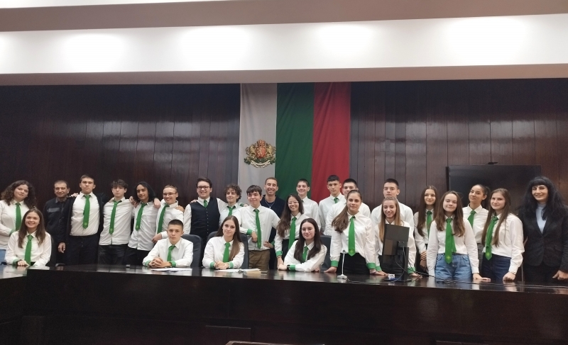 Съдия от Окръжен съд-Видин проведе образователна среща с ученици /снимки/