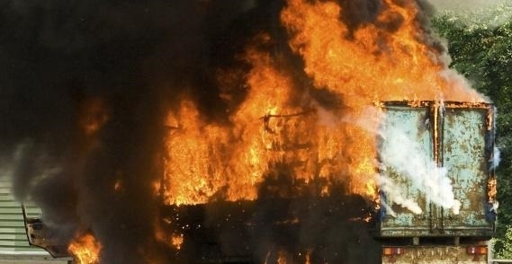 Пожар е унищожил фирмен камион в Берковица съобщиха от областната