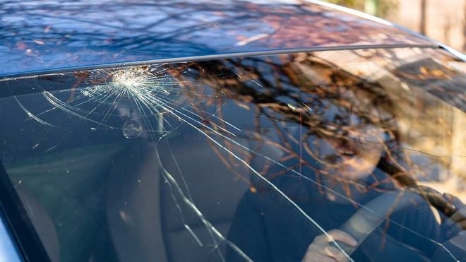 Мъж нападна бившата си на кръстовище в Козлодуй счупи стъклото