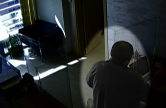 Мъж от Враца взима автомобили под наем но не ги