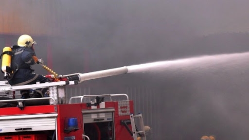 Голям пожар е вдигнал на крак огнеборци от Криводол съобщиха