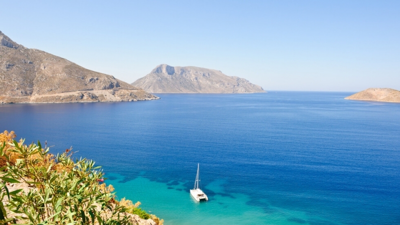 Гръцкото министерство за защита на гражданите реши вчера да постави