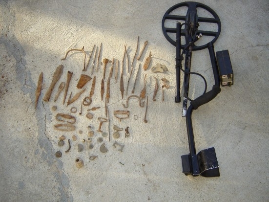 Вчера полицията в Козлодуй е иззела антики и метален детектор