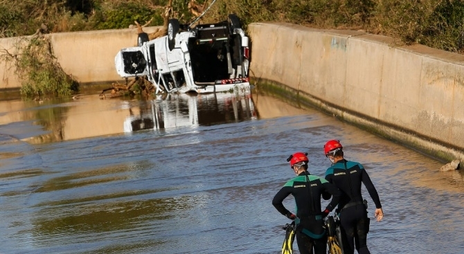 Наводненията в югоизточната част на Испания взеха пет жертви за