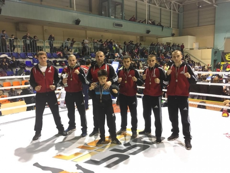 С четири златни три сребърни и един бронзов медали триумфираха състезателите