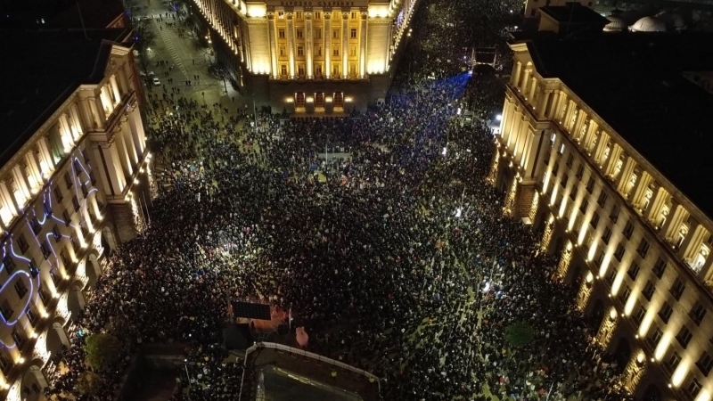 Медиите в Турция отбелязват че протестите в България са успели