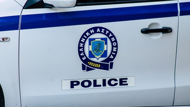 Двама чужди граждани са задържани край Солун за трафик на