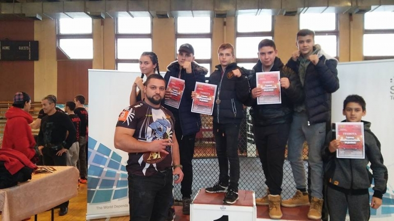 Във Враца се проведе състезание по смесени бойни изкуства за