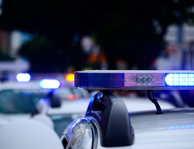 Седемгодишно момче е прегазено в Ниш докато се е пързаляло