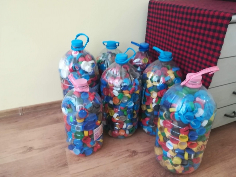 Кампания събра един тон капачки за лечението на болно дете от Видин