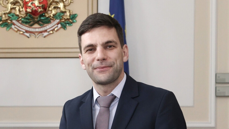 Има такъв народ ДПС ГЕРБ и Възраждане внесоха искане за