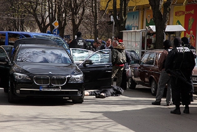 Един от собствениците на наркооранжерията в Бяла Слатина отново се