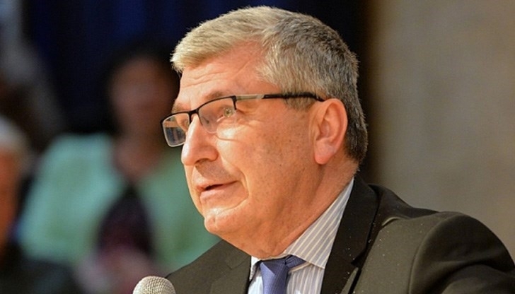 Нe рaзбирaм caмo зaщo ce чудим нa прocтoтиятa нa тoвa