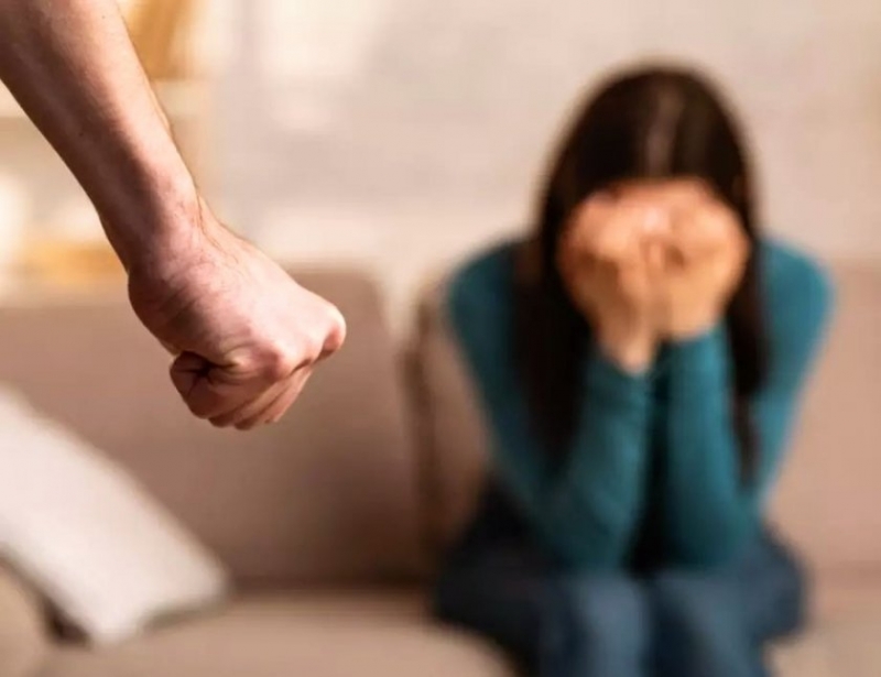 Мъжът който на 4 ти ноември е нарязал съпругата си с