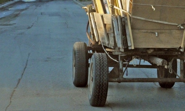 Десетгодишно дете е в болница след падане от каруца в