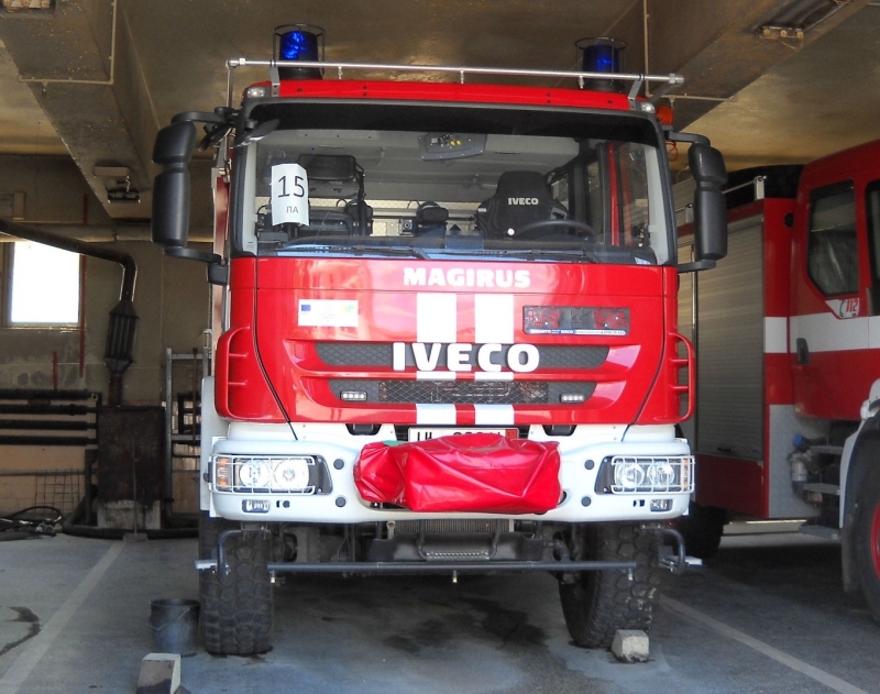 Протестна подписка в защита на местната пожарна прати на министър