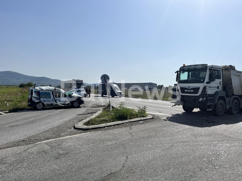 От полицията излязоха с подробности за катастрофата с камион и кола на обхода на Враца