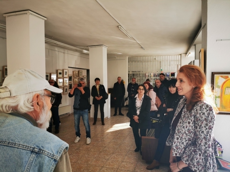 Експозиция с графики разгледа областният управител Ванина Вецина в деня