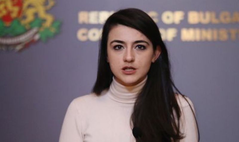 Прокуратурата проверява договора на Лена Бориславова с ББР