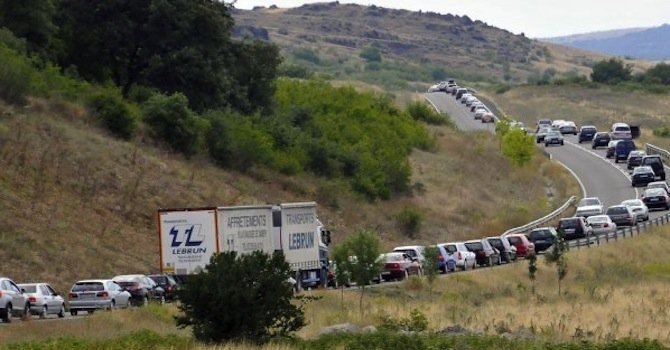 Тежката катастрофа станала в Кресненското дефиле в неделя преди обяд буквално