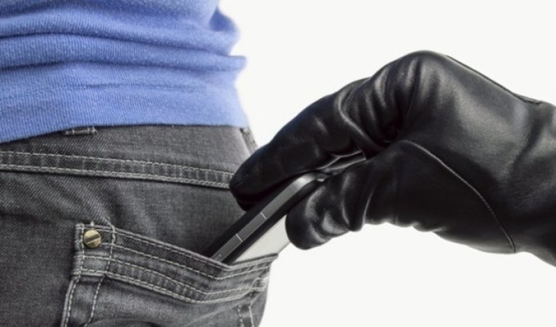 Младеж от Бяла Слатина е откраднал телефон в Мездра съобщиха