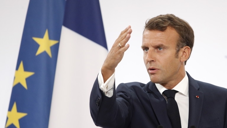 Президентът на Франция Еманюел Макрон вярва, че НАТО преживява „мозъчна