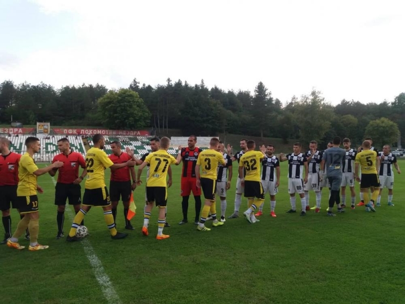 Отборът на Локомотив Мездра направи пълен обрат с 2 1 над