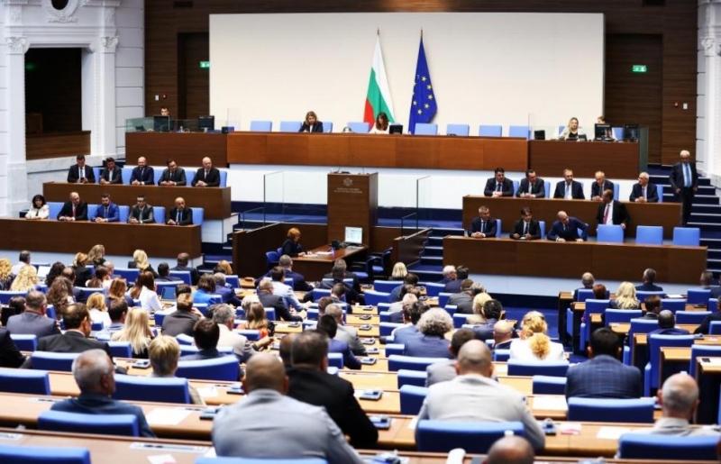 Депутатите вече се върнаха в парламента: Какво предстои тази седмица