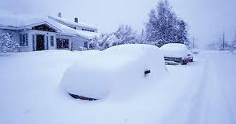 Тежка зимна обстановка в Европа Стотици хора са блокирани в