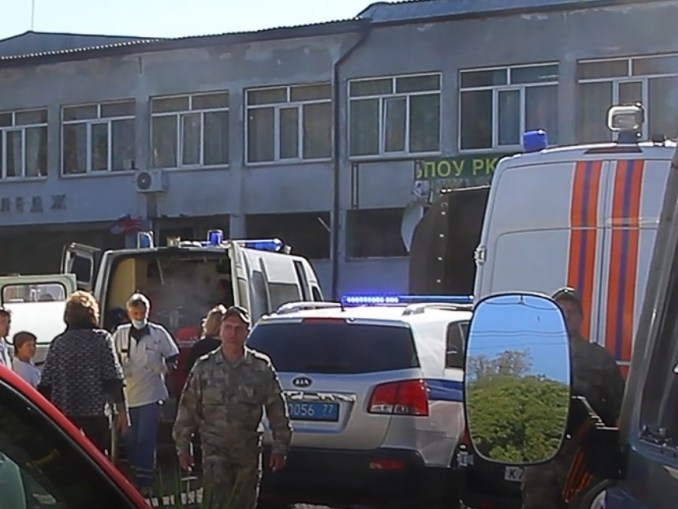 Жертвите на взрива в техникум в Керч станаха 18 а