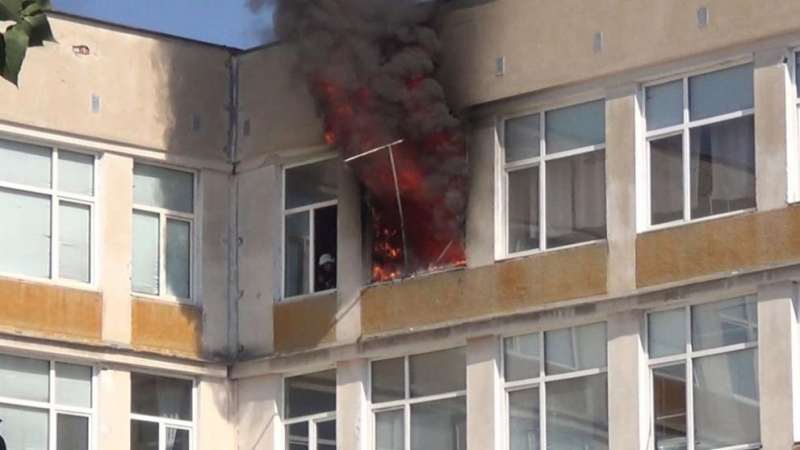 Пожарникари от Белоградчик са гасили пожар в бивше училище съобщиха