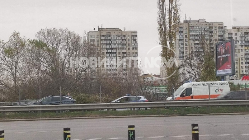 Дипломатическа кола и друг автомобил са се ударили в София