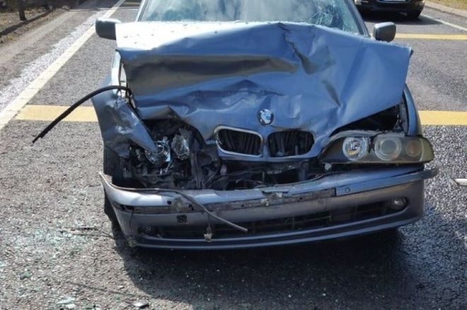 Младеж с БМВ катастрофира във Враца четирима са ранени съобщиха