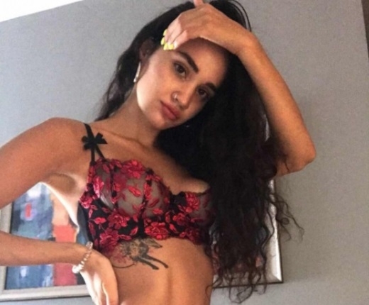 Красавица от Лондон пусна на търг девствеността си определяйки цена